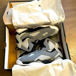 Jordan True Flight in Grey Black and White (men size 10)